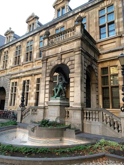 Hippe Studio In Historisch Gebouw In Oude Centrum Antwerpen Ngoại thất bức ảnh